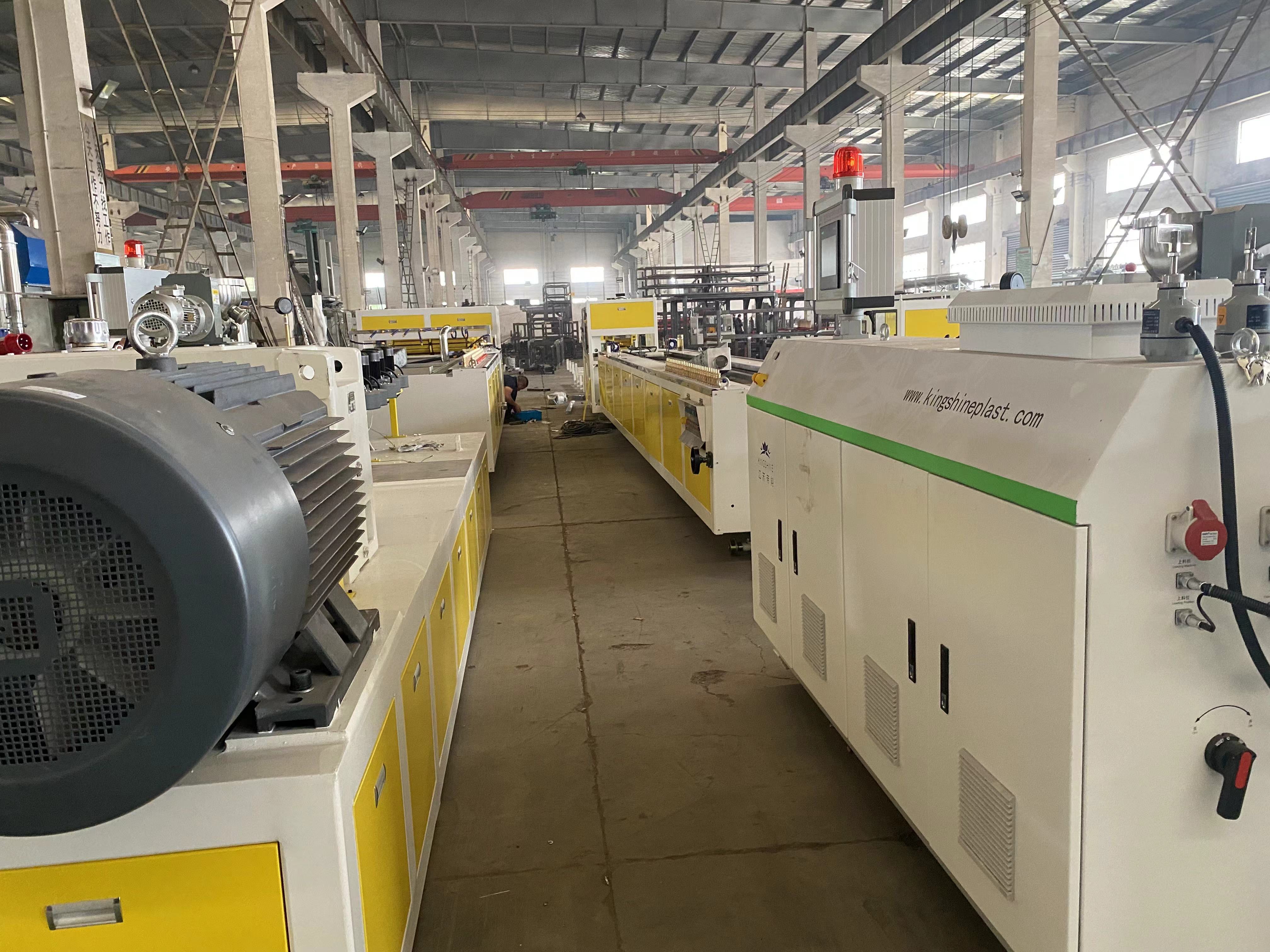 Composição do equipamento auxiliar da linha de produção da extrusora